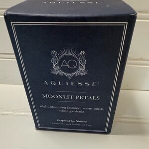 Aquiesse Luxury Scented Candle Moonlit Petals Inspired by Nature 6.5 oz NEW 1907